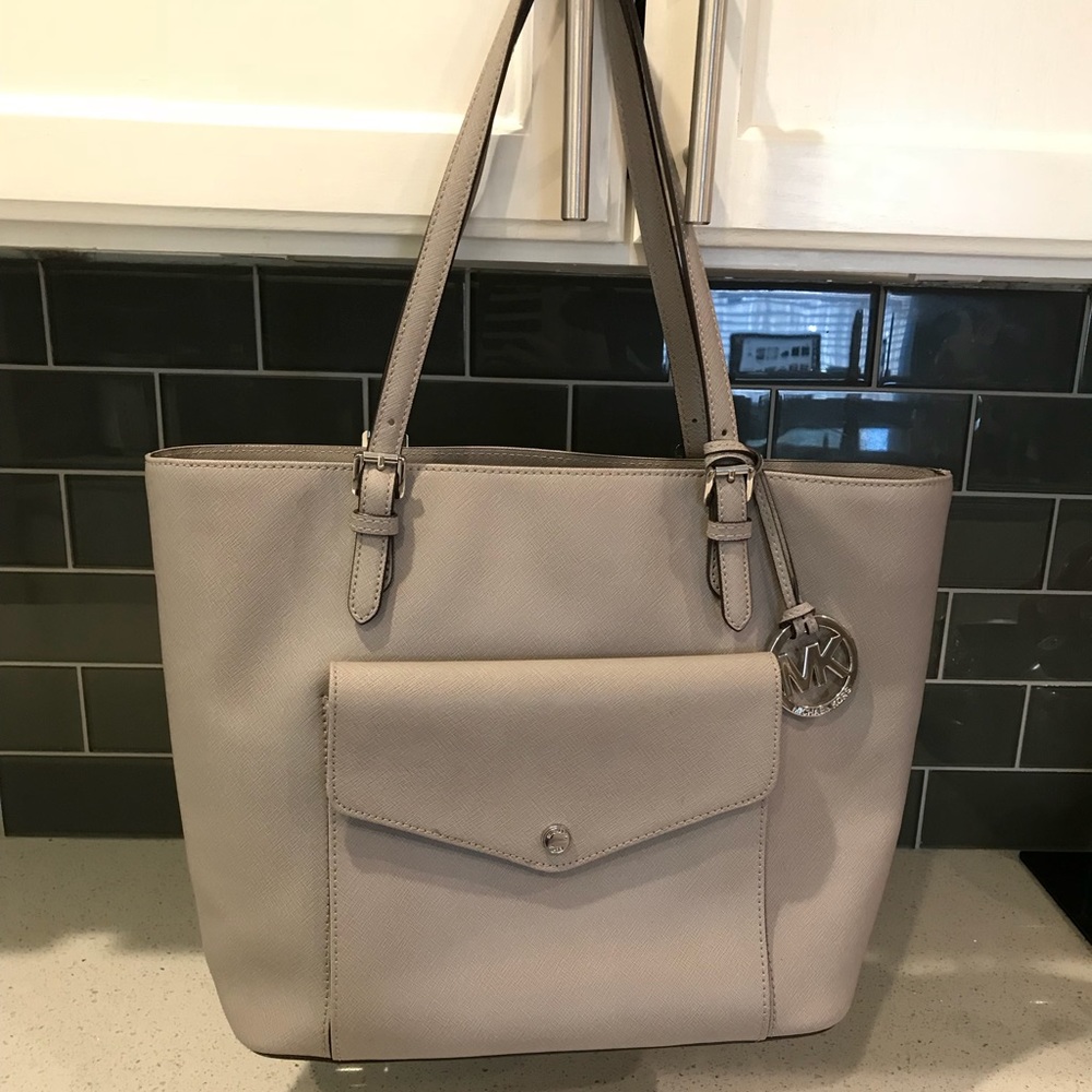 Michael Kors Large Tote in Grey